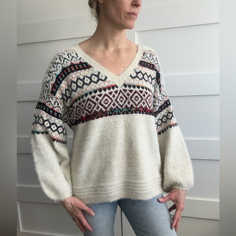 Cream Patterned Shimmery Sweater - Picture 3 of 5